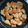 簡単節約☆鶏むね肉の揚げないコンソメ唐揚げ。の工程7