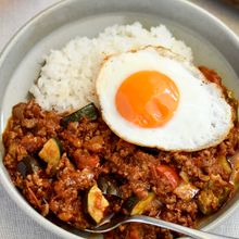 【夏野菜たっぷり♪旨み凝縮】無水キーマカレー