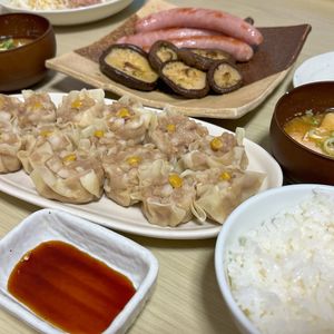 ぽてちの作ってみた!投稿([焼売] フライパンで簡単･たっぷり玉ねぎの肉シュウマイ)