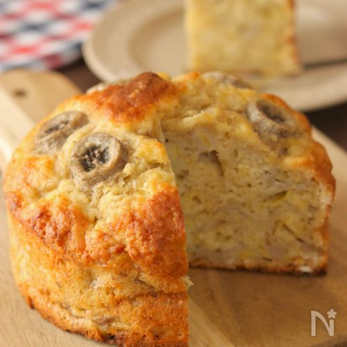 ワンボウルで混ぜるだけ！しっとりバナナケーキ