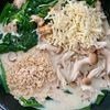 【鶏肉とほうれん草のヘルシークリーム煮】主食の材料はお好みでの工程3