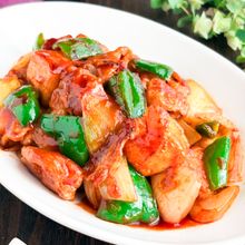 ボリューム満点！豚肉と絹揚げのヤンニョム風炒め