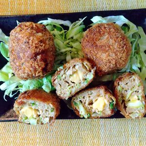 チョロリスの作ってみた!投稿(【春キャベツのカレーメンチカツ】チーズINが嬉しい♡絶品！！)