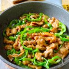 ワンパン10分！【豚こま肉とピーマンの甘辛炒め】ご飯進む♩