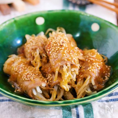 レンジでラクラク♪『もやしの豚バラ巻き＊ごま味噌だれ』