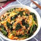 ご飯がススム！豚たまキムチのオイマヨポパイ炒め