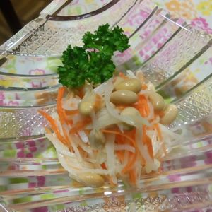 おほしさまぴかぴかの作ってみた!投稿(じゃが芋と大豆のキャロットラペ)