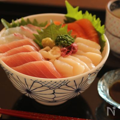 すし飯で作る海鮮丼