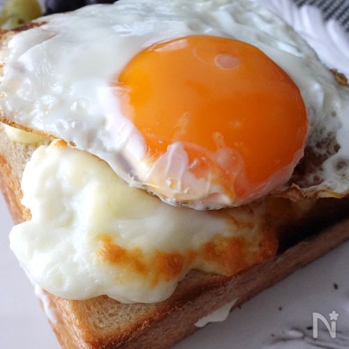 パリの定番カフェ飯【クロック・ムッシュ】
