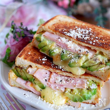 フライパンで魅惑のホットサンド アボカド明太ハムチーズ By おねこ レシピサイト Nadia ナディア プロの料理家のおいしいレシピ