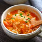 材料3つ！豆腐とキムチの旨辛スープ【冬に食べたい♪包丁不要】