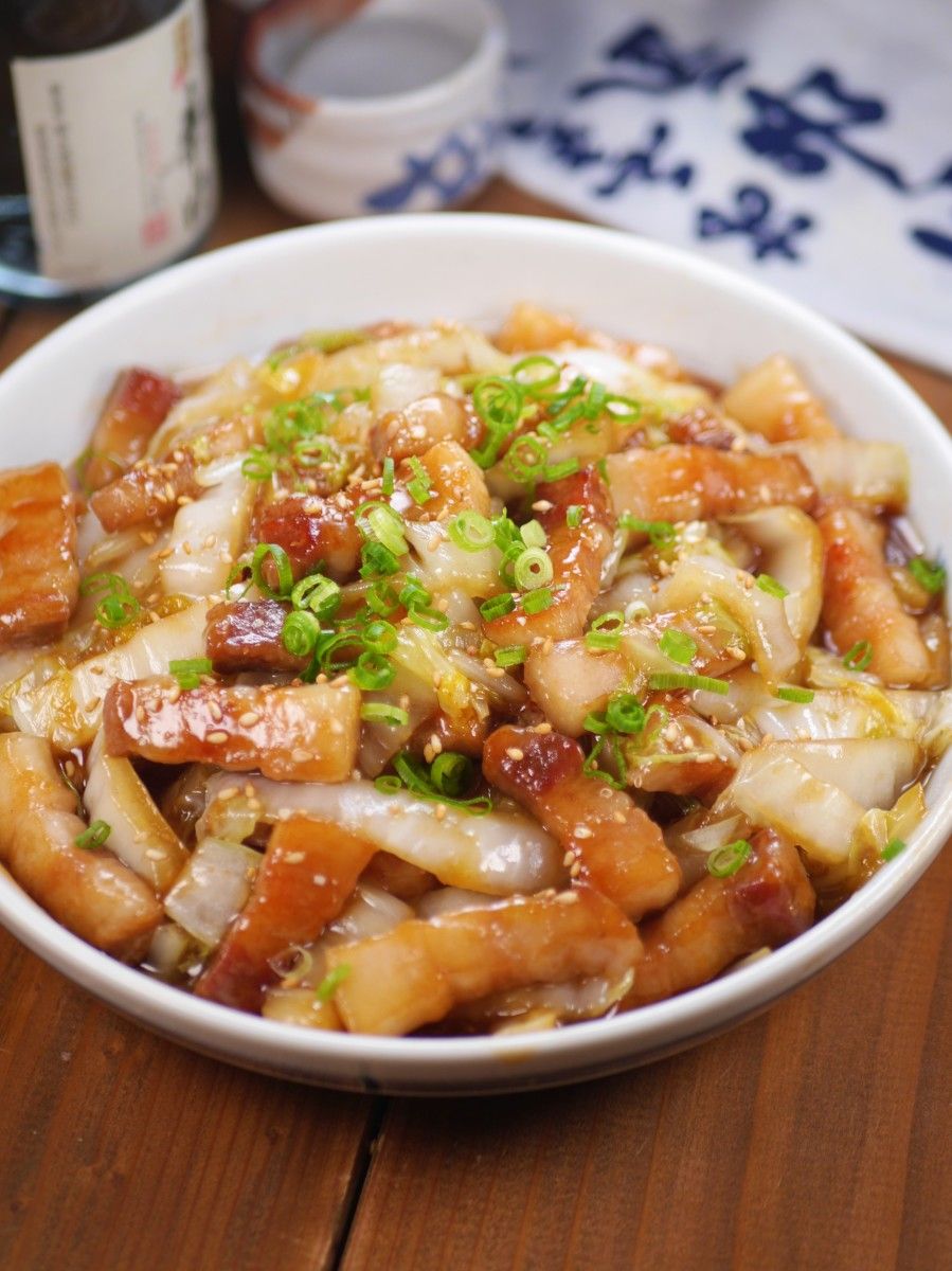 白菜消費✨豚バラと白菜の相性抜群✨あまから和風炒め😘🍺 | レシピ