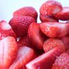 混ぜるだけ！簡単いちごアイスの工程1