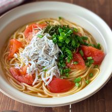 トマトとしらすの和風パスタ