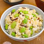 【冷凍野菜で簡単】枝豆と豆腐の混ぜご飯