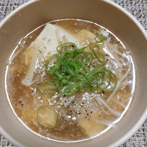 よっこの作ってみた!投稿(【とろとろねぎ胡麻スープ】豆腐とえのきの簡単中華スープ♬)