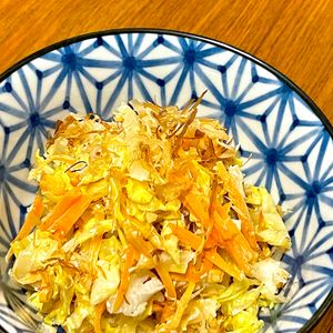 michuの作ってみた!投稿(あと1品にどうぞ☆『キャベツと人参のおかかマヨネーズ』)