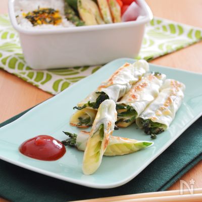 豆苗とチーズの餃子スティック。お弁当に便利な節約レシピ！