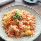 【えびとじゃがいもの明太おかかサラダ】かつお節のうま味で絶品
