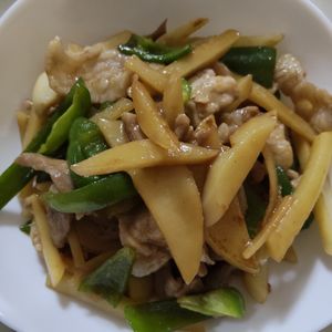 1315327の作ってみた!投稿(【豚肉とじゃがピーマンのオイスター炒め】調味料4つで絶品中華)