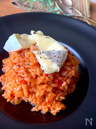 おうちイタリアン〝トマトリゾットカマンベールチーズのせ〟