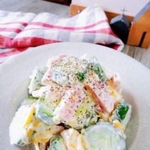 切って混ぜるだけ《きゅうりベーコンとチーズのガリマヨサラダ》