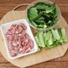 【豚こまと小松菜の旨だれ卵炒め】味付け簡単！ご飯がすすむ！の工程1