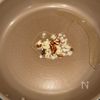 ワンパン15分！【大葉香る！鶏ひき肉とピーマンの炒めごはん】の工程2