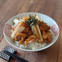 焼き鳥丼【甘辛だれがたまらん！】