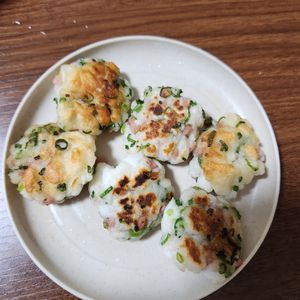 とももの作ってみた!投稿(おつまみに♪はんぺん紅しょうがお焼き)