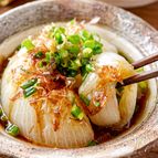 【丸ごと新玉ねぎのレンジ蒸し】とろじゅわ♡衝撃的なおいしさ！