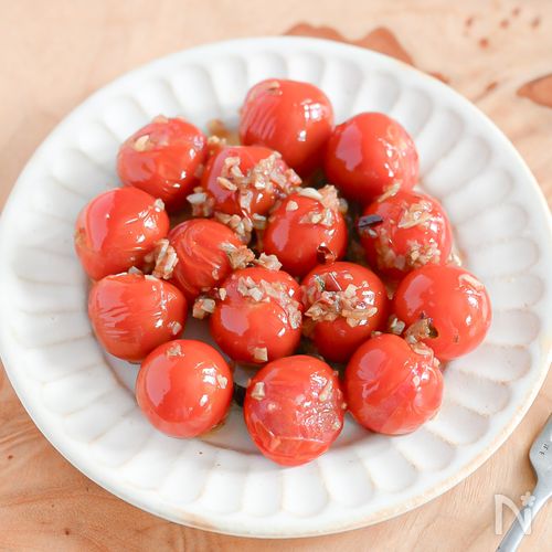 おつまみに！ミニトマトのアンチョビにんにく炒め