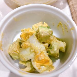 ねこまりも🐈‍⬛の作ってみた!投稿(抱えて食べたい『胡麻マヨ♡アボカド』和えるだけで絶品完成♪)