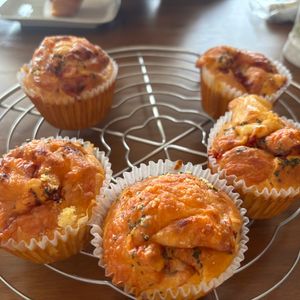 こむぎの作ってみた!投稿(忙しい朝でも！焼くまで10分【米粉ソーセージマフィン】)