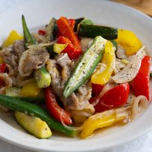 さっぱり美味しい◎夏野菜と豚肉のレモン塩麹炒め