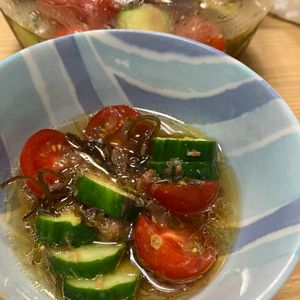 さめおかの作ってみた!投稿(切って漬けるだけ簡単！『トマトときゅうりの夏野菜だし漬け』)