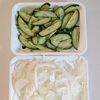 生ハム入り【新玉ねぎときゅうりの酢の物】の下準備