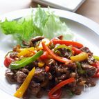 ご飯もりもり！牛肉とパプリカのカラフルオイマヨ炒め