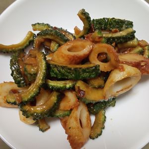 鶏皮坊主の作ってみた!投稿(【ゴーヤーとちくわのみそ炒め】晩酌のおつまみにも！)