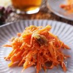 アンチエイジング♡美肌になる♪にんじんとナッツのチーズサラダ