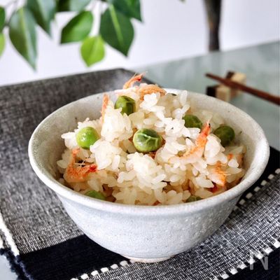 だしで炊く＊桜海老とえんどう豆の炊き込みご飯