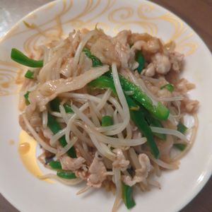 たりおの作ってみた!投稿(ごはん必須！もやしと豚バラの青椒肉絲風)