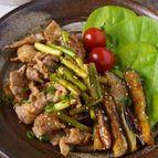 【ご飯に最高】豚こま肉と茄子ニンニクの芽のオイスター炒め
