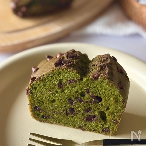 <混ぜて焼くだけ>米粉の抹茶チョコチップパウンドケーキ