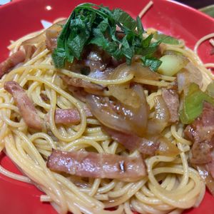 まるの作ってみた!投稿(【ベーコンとしめじのバター醤油パスタ】和風な味わいが絶品！)