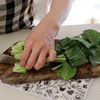 【3分副菜】小松菜のツナコーンカレーマヨサラダの工程1
