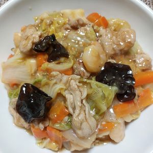よっこの作ってみた!投稿(シーフードミックスでとろ〜りあんかけ中華丼)