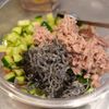 トマトときゅうりの塩昆布ツナ和えの工程3