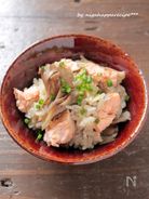 ＜秋ごはん＞鮭とまいたけの炊き込みごはん