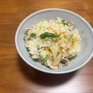 こむぎの作ってみた!投稿(うにとあわびの旨みが詰まった、いちご煮炊き込みごはん)